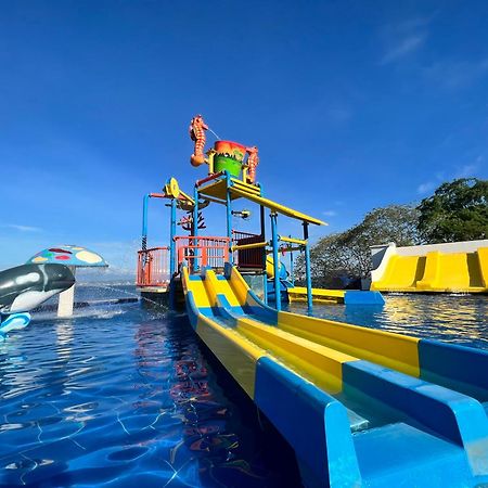 Crusoe Cabins Costa Azalea Samal Exterior foto